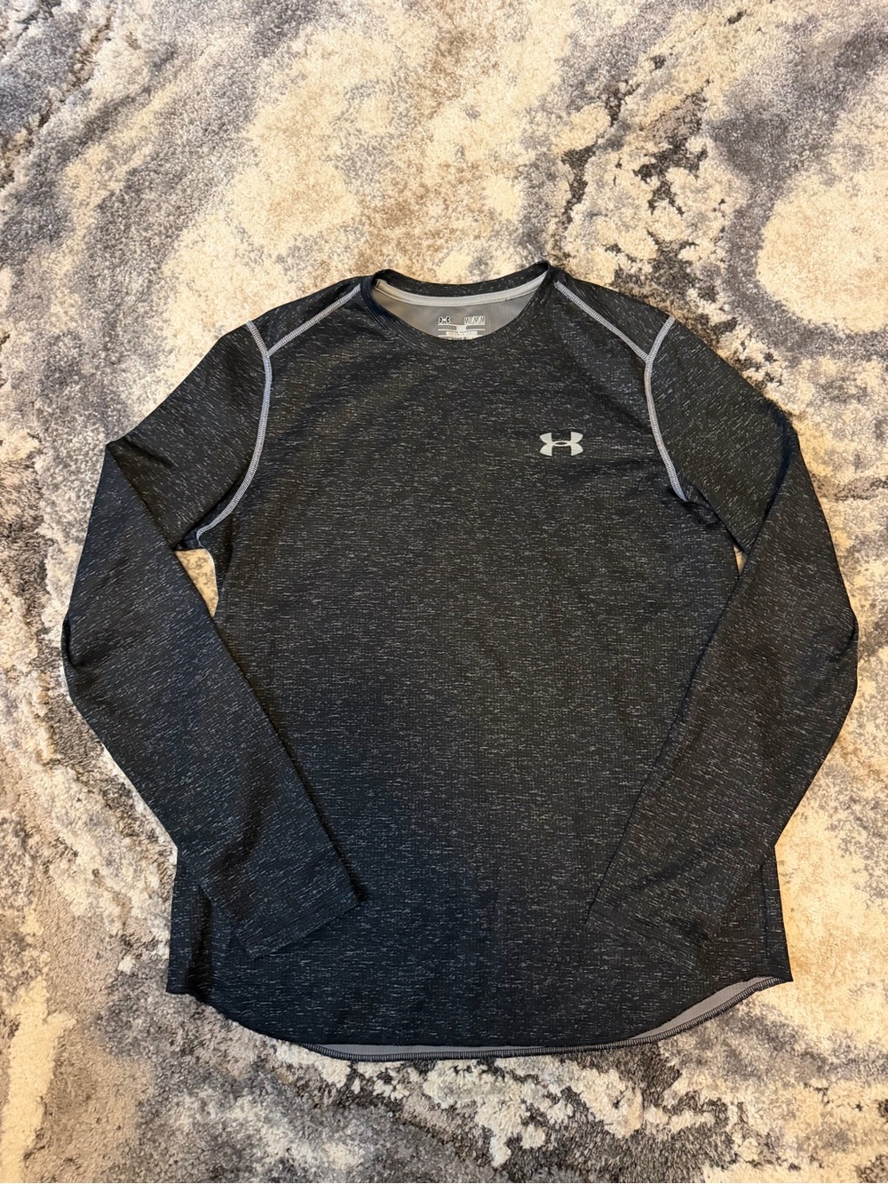 Under Armour Men's Long Sleeve Heathered Black Performance Tee Medium